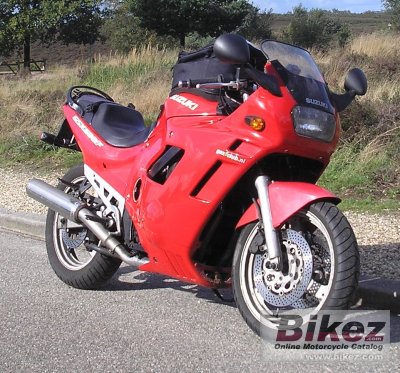 1990 Suzuki GSX 600 F photo